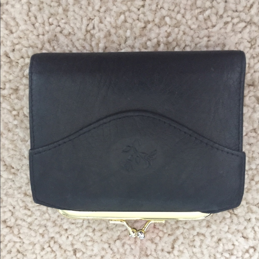 LEATHER BUXTON BIFOLD WALLET BLACK AND GOLD!